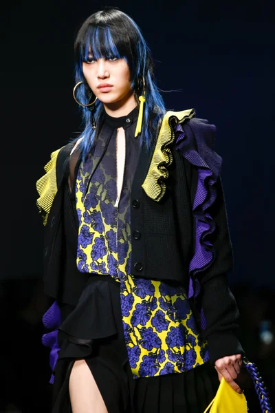 Look 22